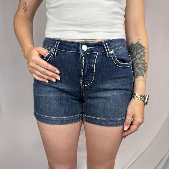 Cato Denim Shorts with Contrast Stitching Size 8 - Picture 1 of 9